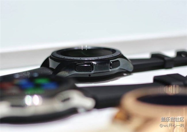 三星Galaxy Watch现场实拍图赏:看上去就像是一块真机械表 三星Galaxy Watch现场实拍图赏:看上去就像是一块真机械表