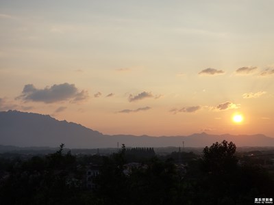 山区夕阳，随拍