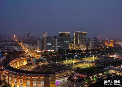 夜晚的济南城