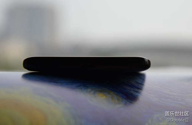 三星Galaxy S9+外观鉴赏：精致是与生俱来的气质！