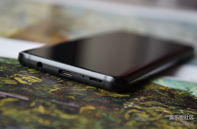 三星Galaxy S9+外观鉴赏：精致是与生俱来的气质！