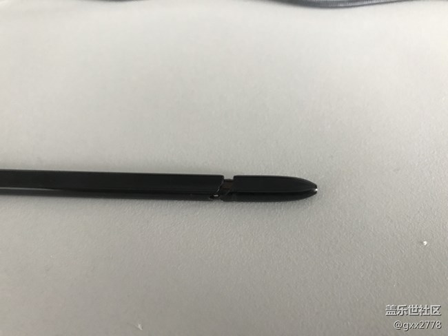 今天有点被啊，手机掉地上了，手机没事结果。。。