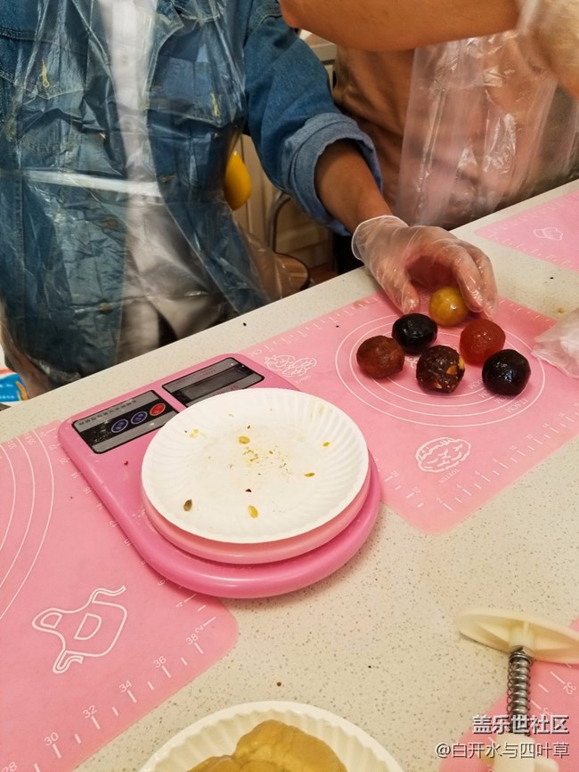 和社区一起过中秋