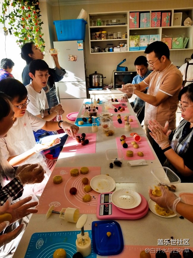 和社区一起过中秋