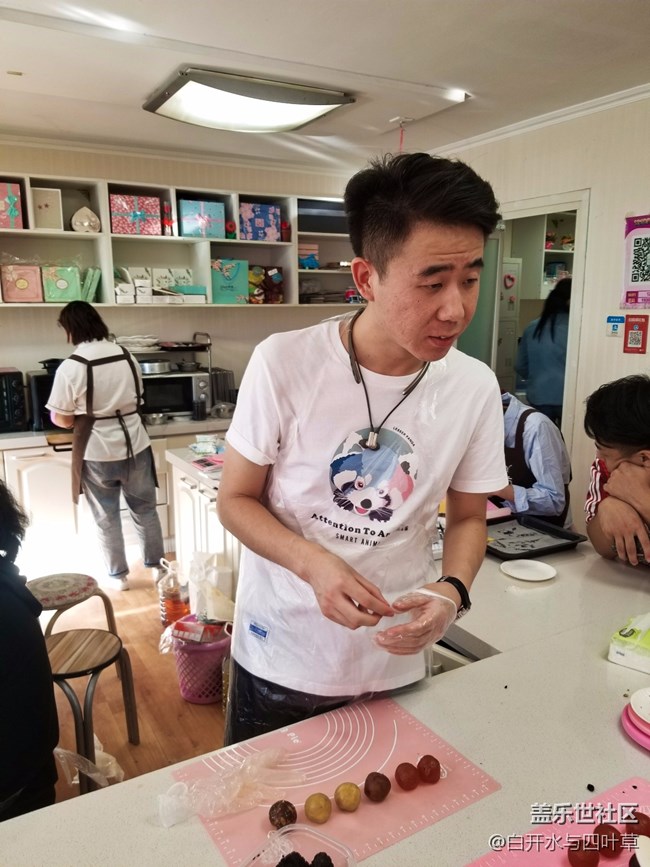 和社区一起过中秋