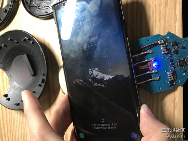 【拆解】三星第三代无线充电器拆解