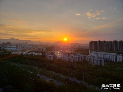 晚霞与阴天
