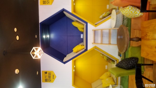 一家咖啡馆的美食和美景