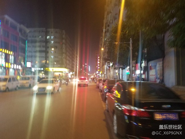8.0的相机怎么成这样咯