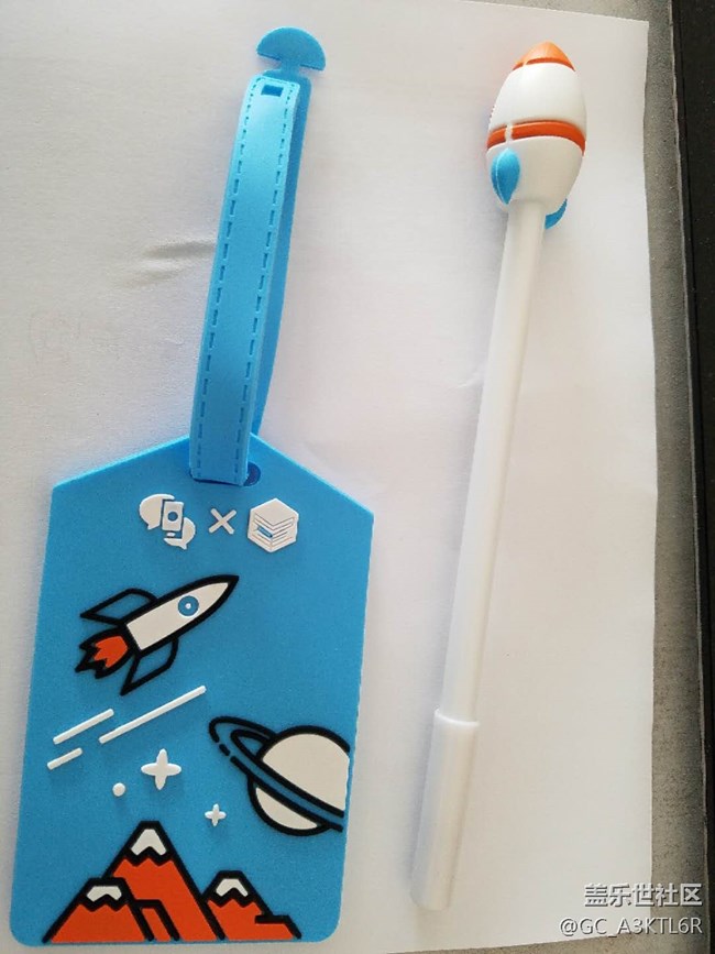 兑换的行李牌和中性笔到了