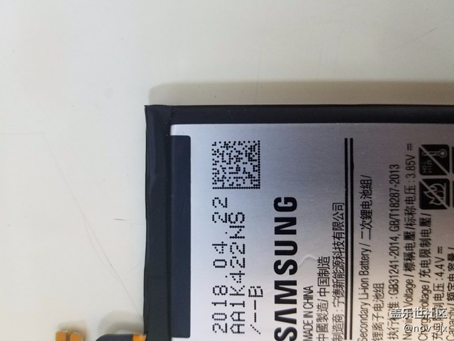 某宝买的电池，回来看了半天不放心，又退了，有图，求鉴定！