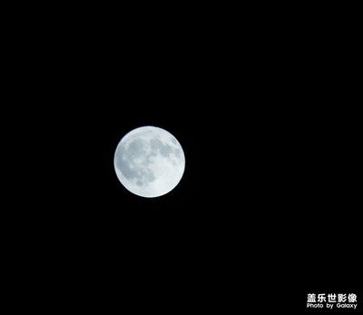 月亮