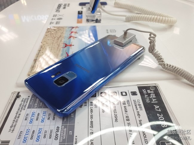 糟糕,心动!三星Galaxy S9冰蓝渐变配色真机曝光 糟糕,心动!三星Galaxy S9冰蓝渐变配色真机曝光