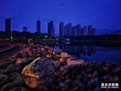 北湖夜景