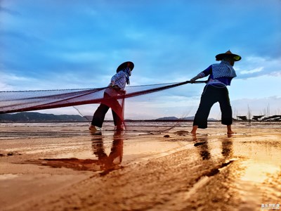 【为中国添色】+ 霞浦北兜海滩渔家女