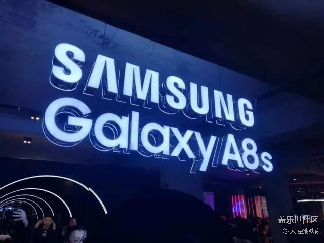 三星Galaxy A8s发布：全面屏新形态来袭！