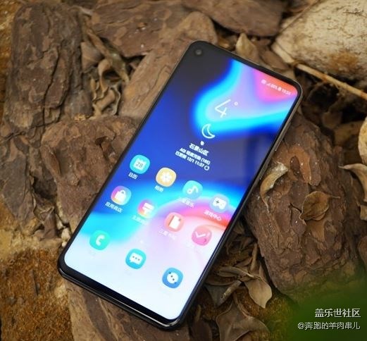 Galaxy A8s什么地方最吸引你？快来投票啦