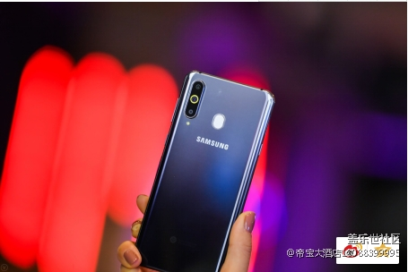 三星Galaxy A8s后置三摄+智能美拍 拍出大片级水准