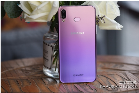 滑雪滑冰必备高性能手机 三星Galaxy A6s值得拥有 滑雪滑冰必备高性能手机 三星Galaxy A6s值得拥有