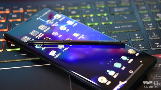 旗舰的最后坚守：三星Galaxy Note9外观简析