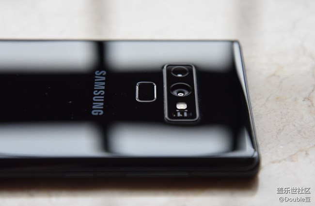 旗舰的最后坚守：三星Galaxy Note9外观简析