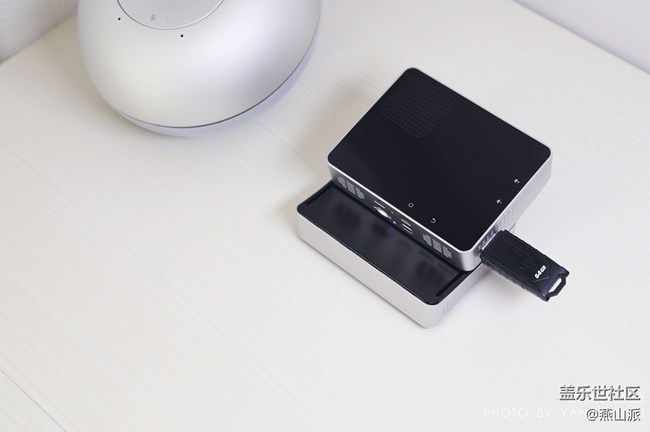 三星智能激光投影仪评测，简直是变形金刚的能量魔方