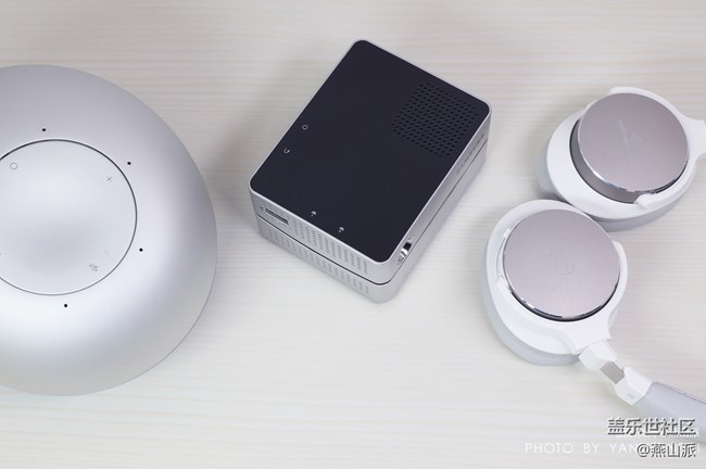 三星智能激光投影仪评测，简直是变形金刚的能量魔方