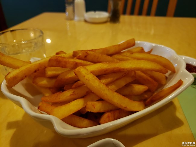 【手机里的美食】+宝宝最喜欢的老科隆西餐