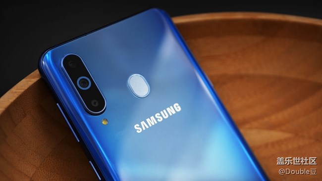 三星Galaxy A8s是否是一款值得购买的好手机？
