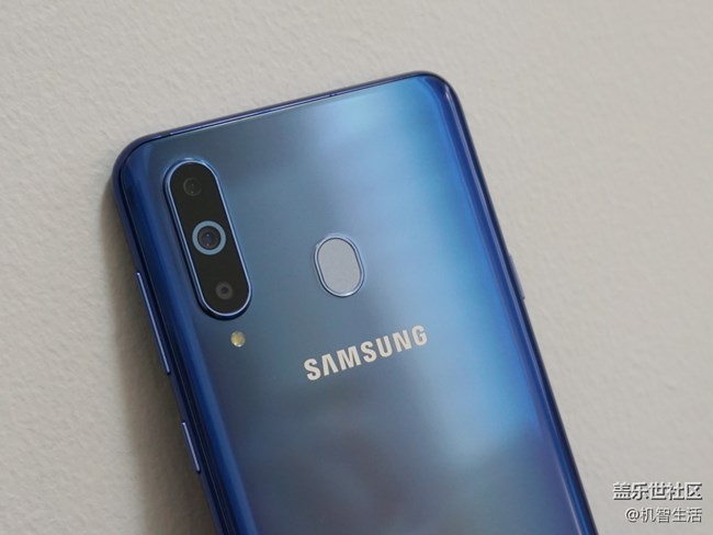 美轮美奂 原来你是这样的渐变色Galaxy A8s 美轮美奂 原来你是这样的渐变色Galaxy A8s