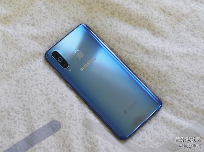 美轮美奂 原来你是这样的渐变色Galaxy A8s 美轮美奂 原来你是这样的渐变色Galaxy A8s