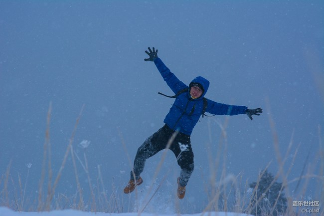 纷纷瑞雪落人间   雪乡迎“星”年