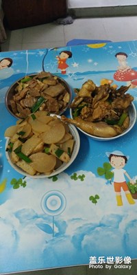 [新春年夜饭]+开开心心