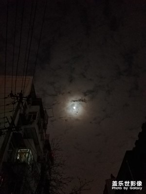 月