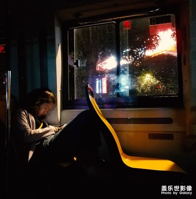 广州的街，故乡的雪