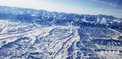 高空雪山