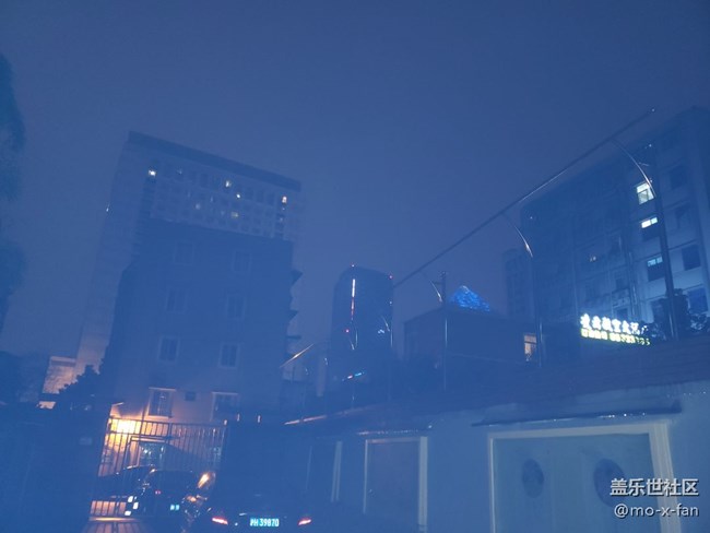 夜间拍照偏蓝