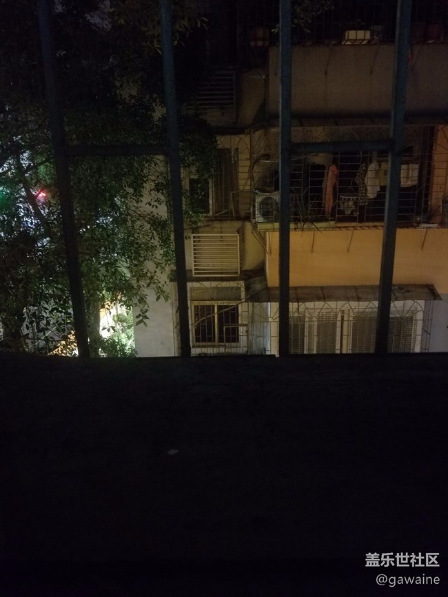 批评手上的s10+拍照！