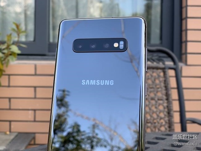 十全九美－－三星S10+陶瓷黑开箱体验