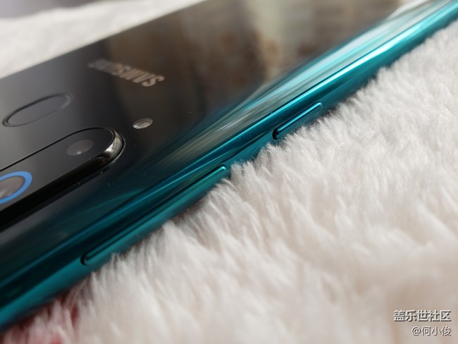 【测评】一份迟到的测评Galaxy A8s-part1-开箱+特色