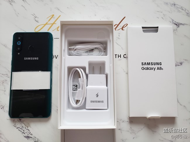 【测评】一份迟到的测评Galaxy A8s-part1-开箱+特色