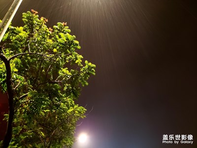 雨一直下