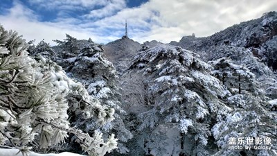 黄山观雪景