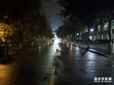 看看超级夜景行不行嘻嘻