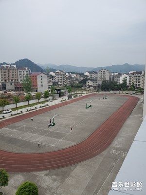 清晨的校园