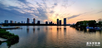 南京玄武湖白天风景，s10摄