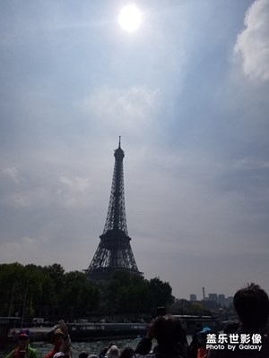 巴黎～～～埃菲尔铁塔，棒棒哒