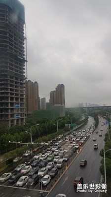 大雨将来的傍晚