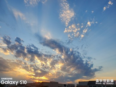 晚霞，有耶稣光哦。。。