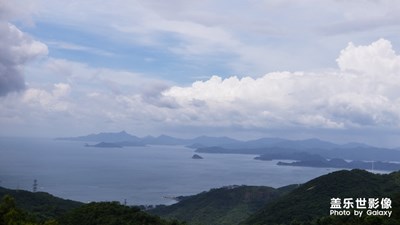 【向往的天空】+他乡云月